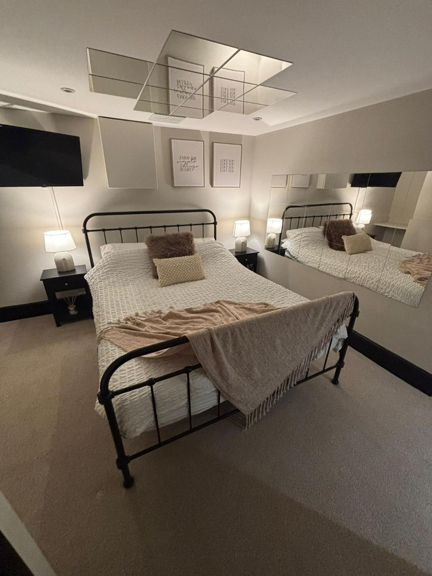 Private & Modern En-Suite Rooms Town Centre Self Check-In Barnsley Exterior foto